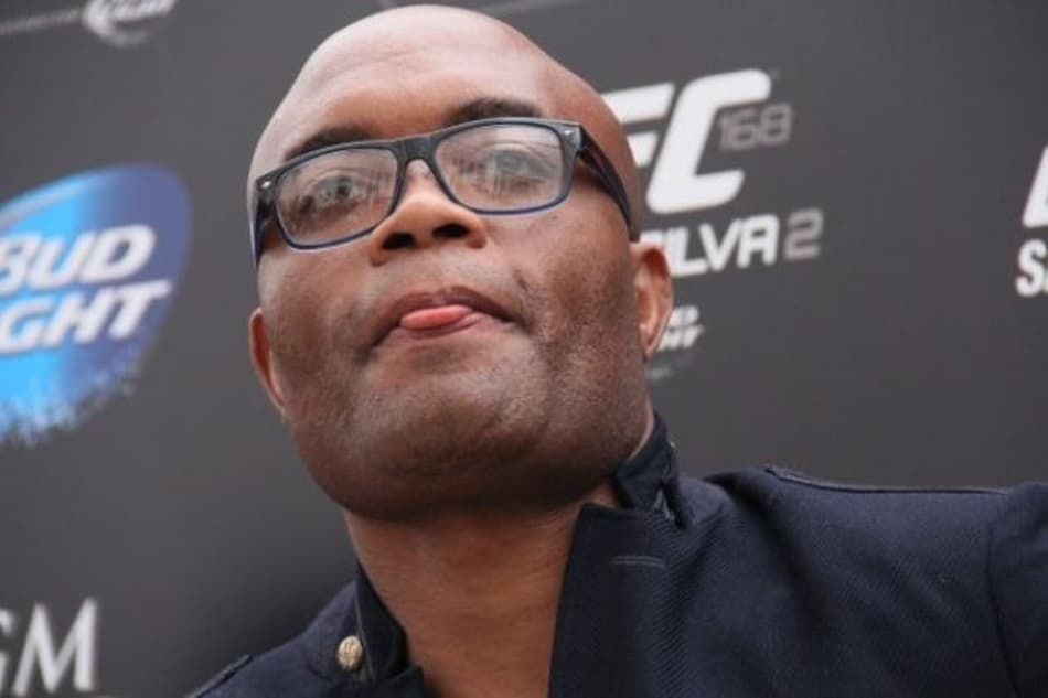 Semanas após cirurgia, Anderson Silva volta aos treinos no Rio
