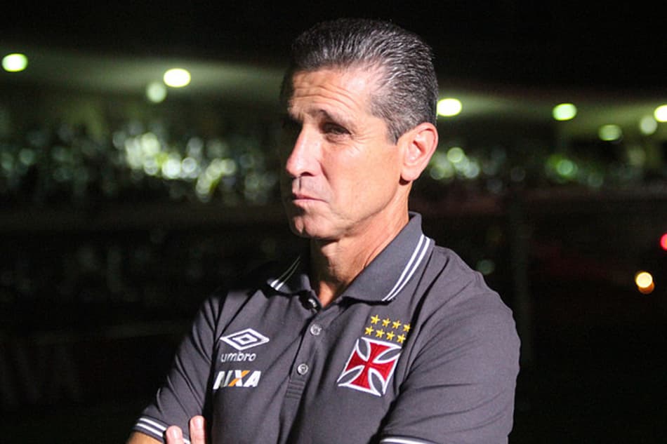 Apesar das substituições, Jorginho espera contar com volante e zagueiro