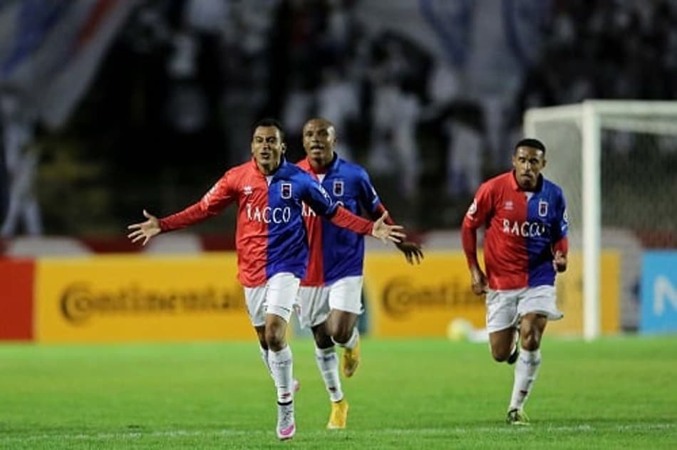Paraná x Chapecoense