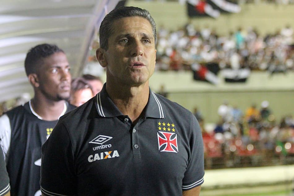 Jorginho valoriza vantagem do Vasco: ‘Sabíamos que seria difícil’