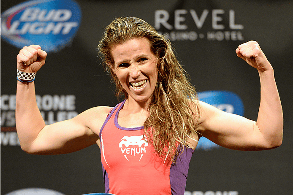 Americana promete destruir Cris Cyborg: 'Não estou com medo'