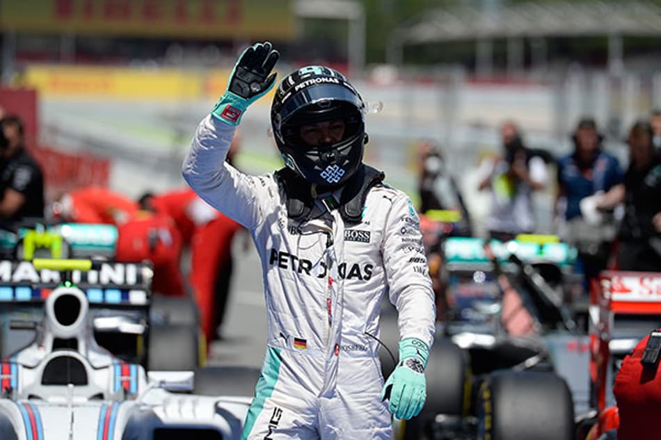Hamilton simplesmente ‘mais rápido’, diz Rosberg