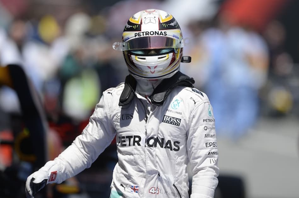 Lewis Hamilton desmente possibilidade de ano sabático