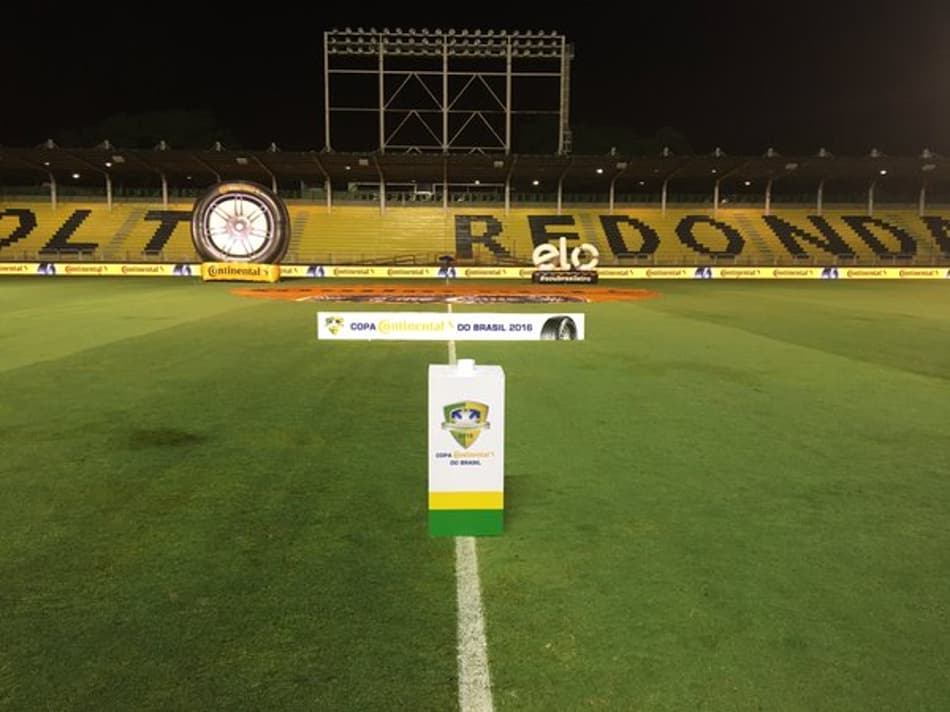 Nem Natal, nem Cariacica. Fluminense x Botafogo será em Volta Redonda