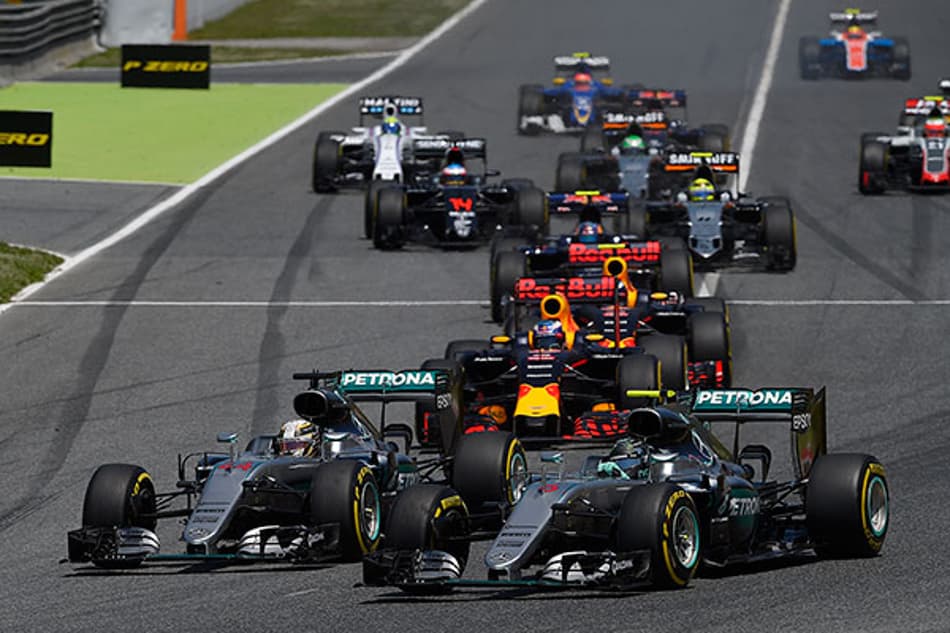 Rosberg nega ter cometido erro em acidente com Hamilton