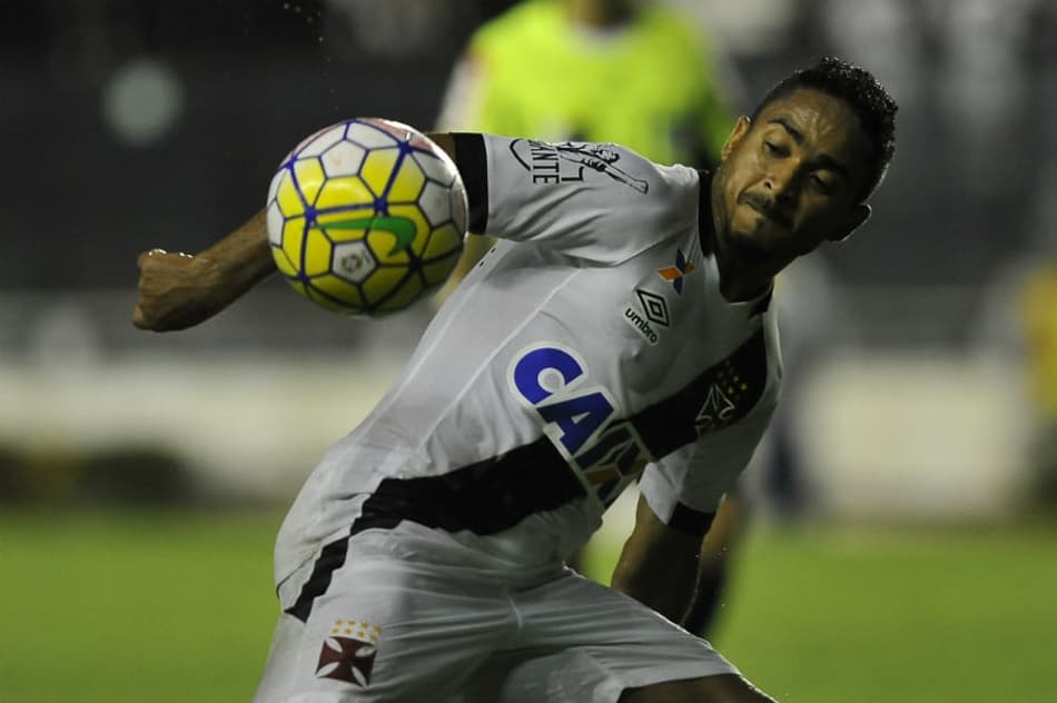 Vasco prorroga o contrato de Jorge Henrique