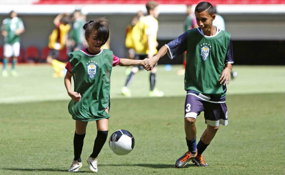 Crianças a partir de 12 anos poderão receber treinamentos se lei for aprovada do jeito que está (Foto: Rafael Ribeiro / CBF )