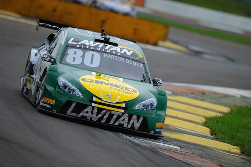 Stock Car: Marcos Gomes lidera sexta-feira em Goiânia