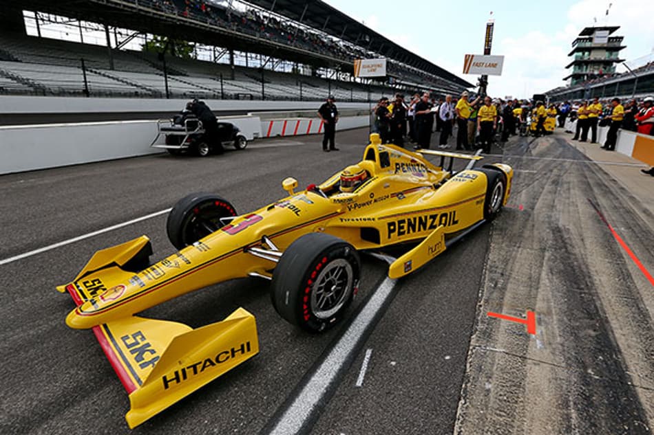 Castroneves supera os 370 km/h e luta pela Pole Position neste domingo