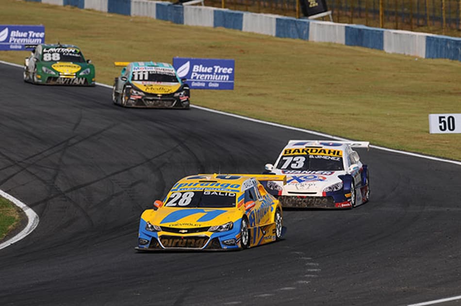Stock Car: Goiânia vê ‘mix tático’ nas vitórias de Marcos Gomes e Galid Osman