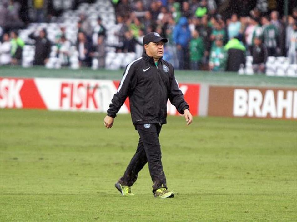 Salvador em 2015, Pachequinho volta a comandar Coritiba diante do São Paulo
