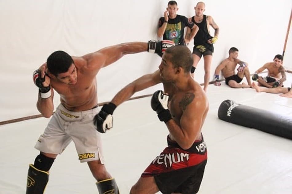 Barão revela que contou com apoio de Aldo para subir de categoria no UFC