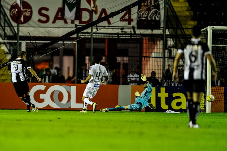 SIGA! Santos visita o Figueirense para embalar no Brasileiro
