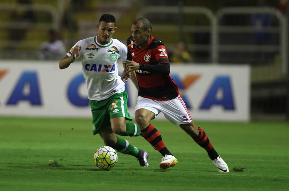 Fla não joga bem, mas busca empate contra a Chape no fim. Siga o pós-jogo!