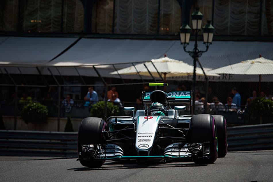 Rosberg: "Foi um início de fim de semana complicado para nós"