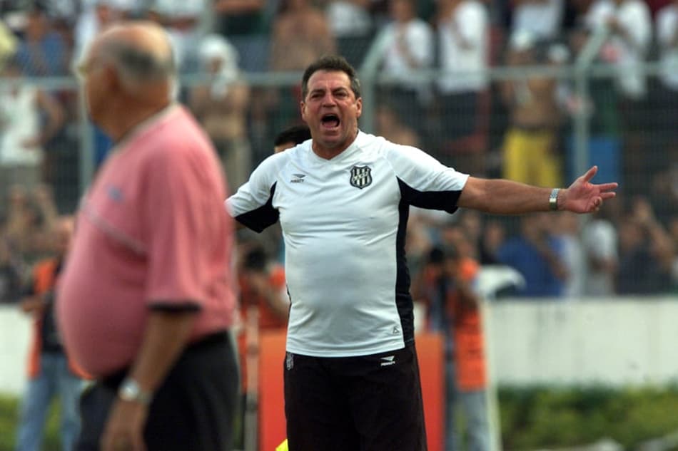 Cogitado, Abel Braga tem retrospecto negativo contra o Flamengo