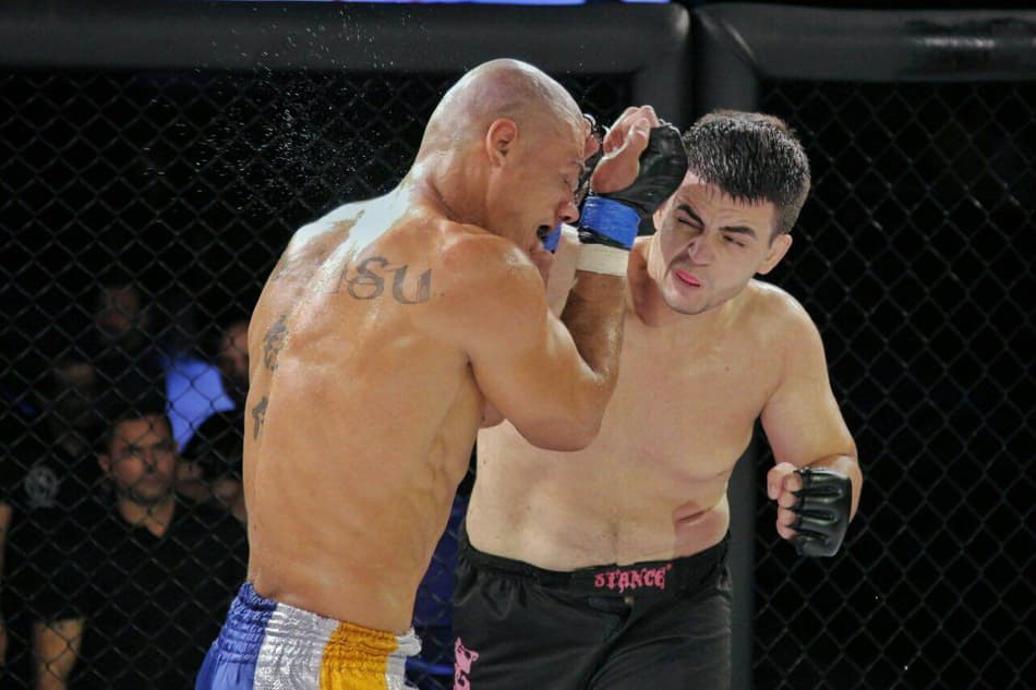 Aspera FC 38: Junior Baby domina combate e fica com o cinturão inaugural da categoria até 120kg