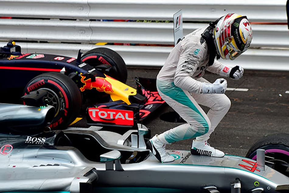 Lewis Hamilton extasiado com vitória em Mônaco