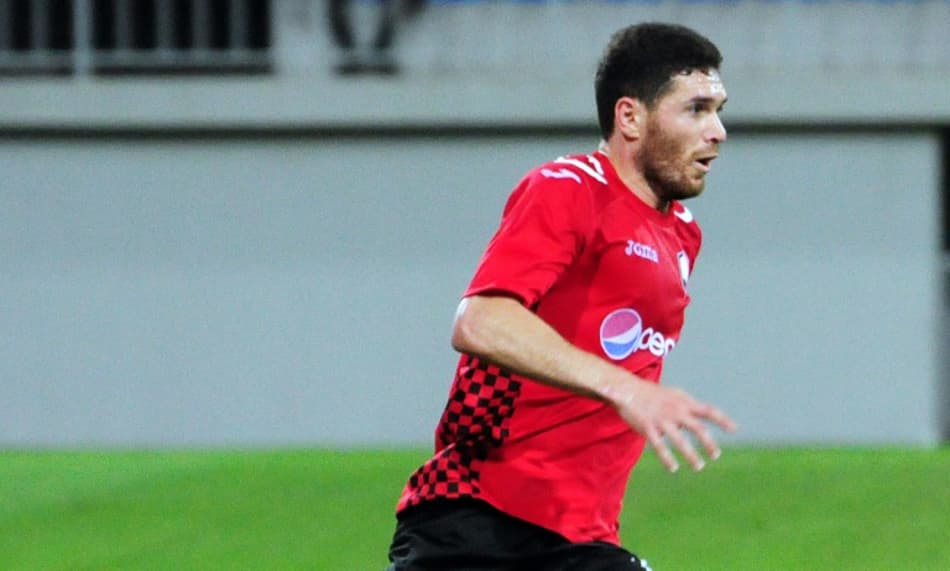 Jogador do Azerbaijão é condenado a prisão por morte de jornalista