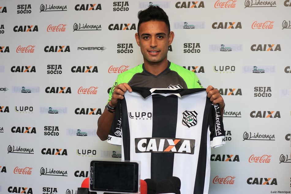 Ex-Grêmio, Werley é apresentado no Figueirense: ‘Estou à disposição’