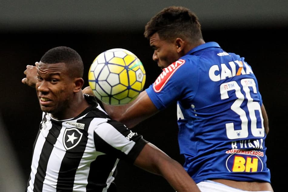 ‘Primeiro tempo foi tudo o que o Botafogo não deve repetir no ano’