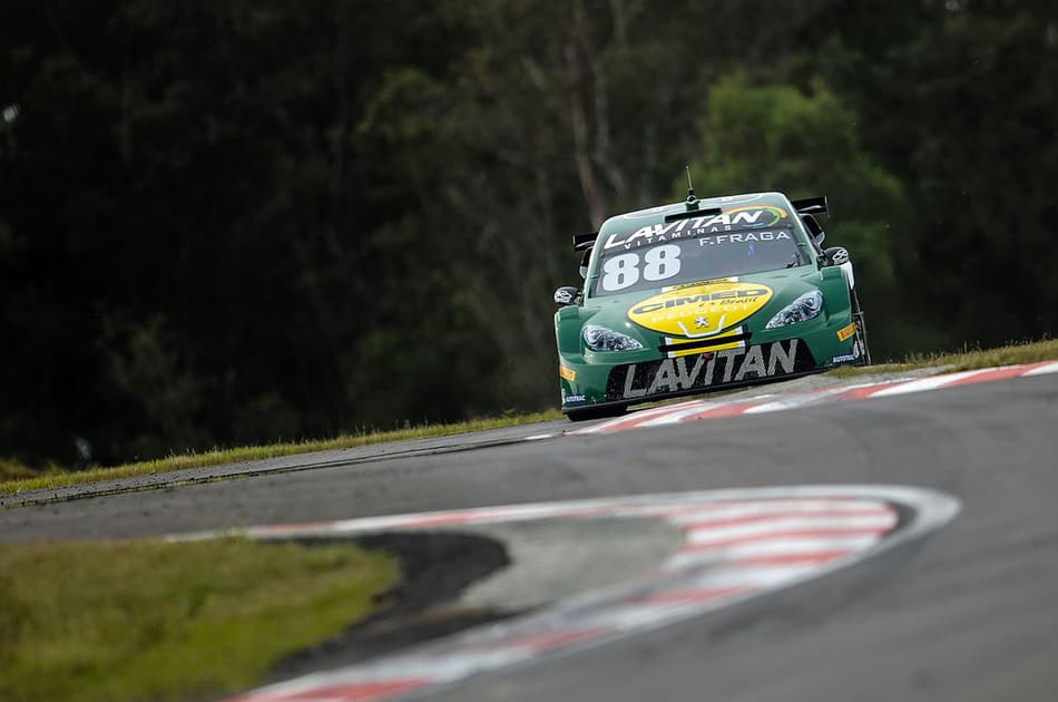 Stock Car: Fraga acerta volta perfeita e sai na pole em Santa Cruz do Sul