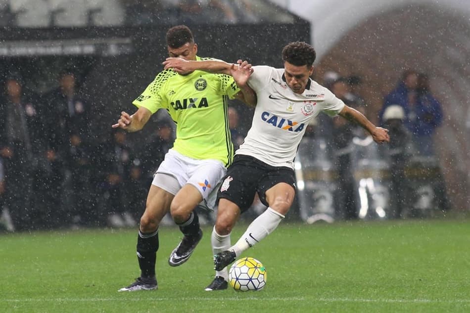 Contra o Coxa, Corinthians bateu o recorde de posse de bola do Brasileirão 2016