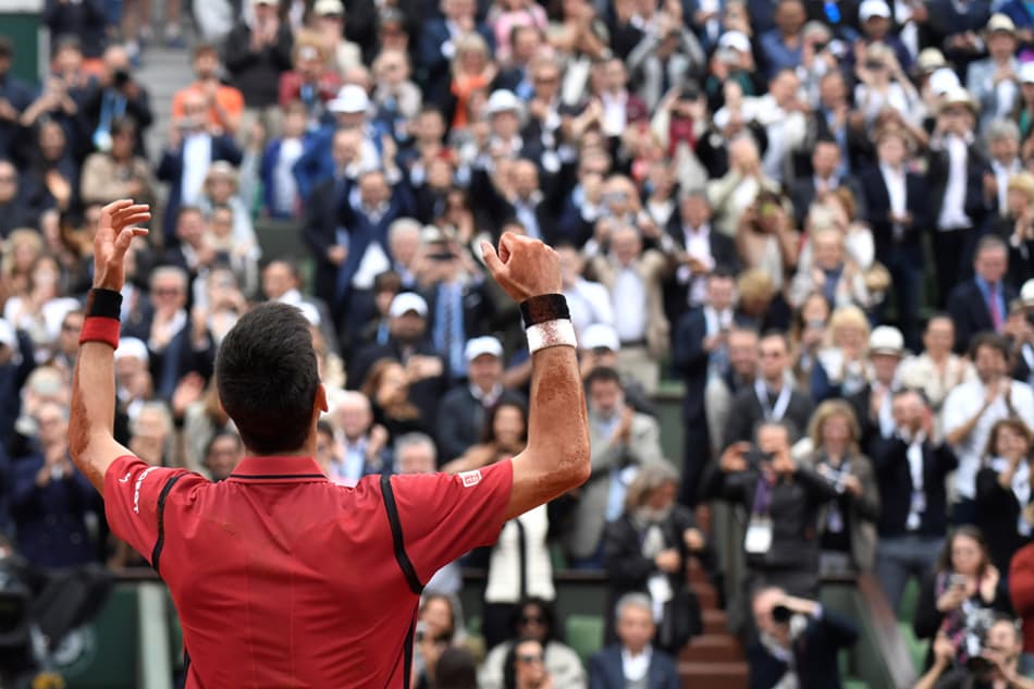 Djokovic vira sobre Murray e faz história com o título de Roland Garros