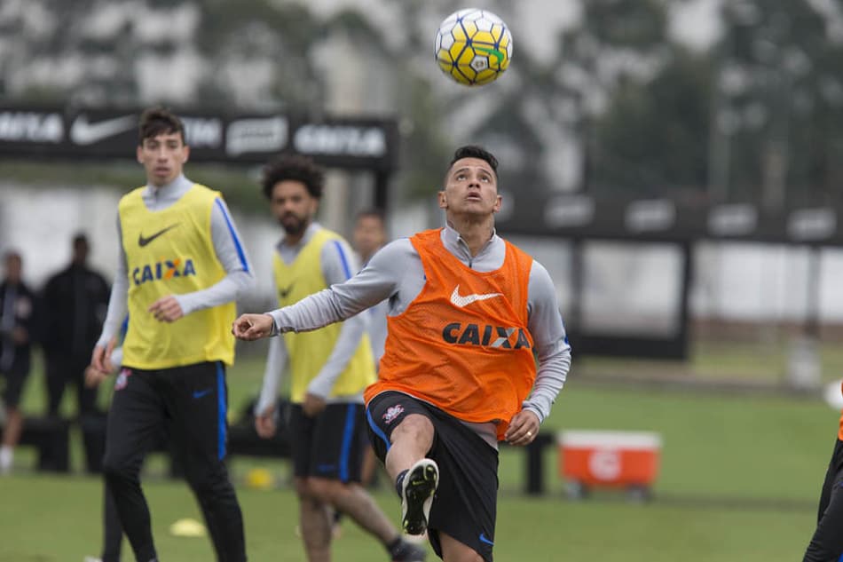 Treino e coletiva! Siga tudo que acontece no dia do Corinthians