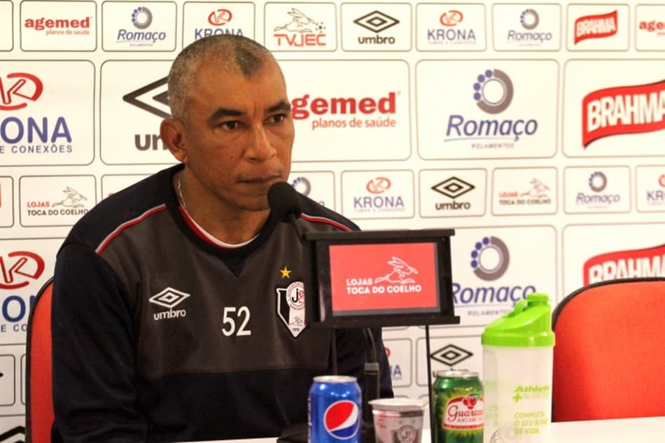 Hemerson Maria quer vitória sobre Avaí, mas lembra 'irregularidades'