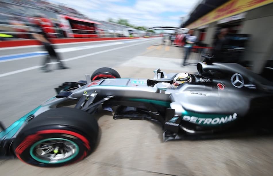 Lewis Hamilton lidera primeira sessão em Montreal