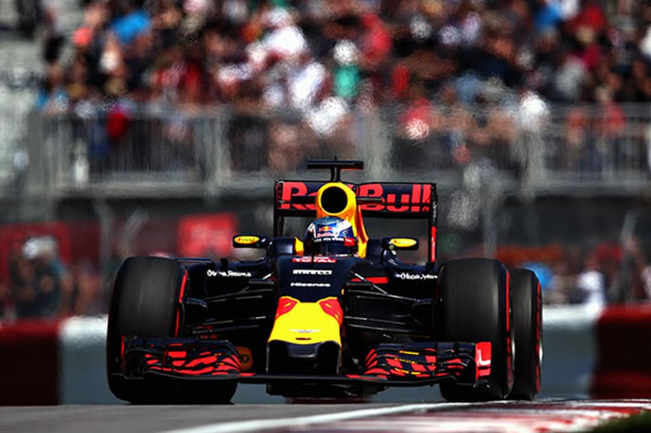 Daniel Ricciardo quer largar até a segunda fila