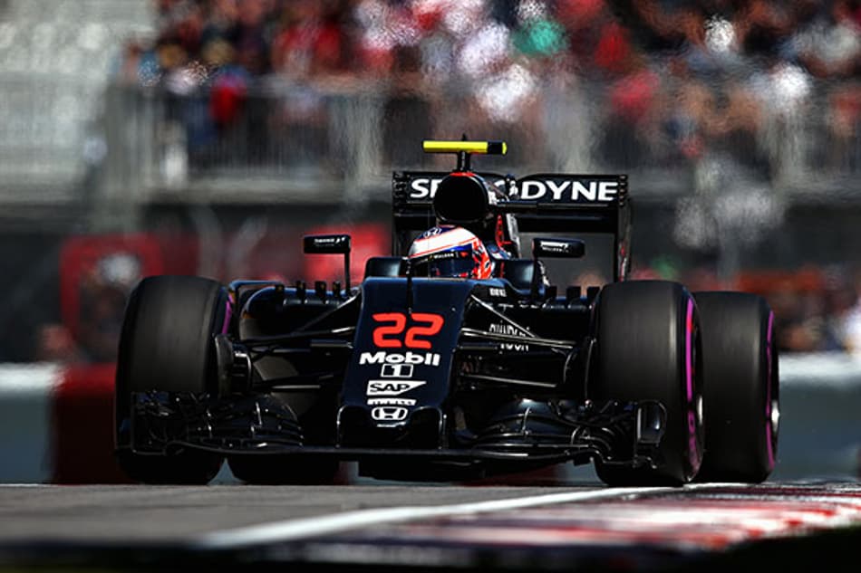 Jenson Button quer melhorar para garantir pontos