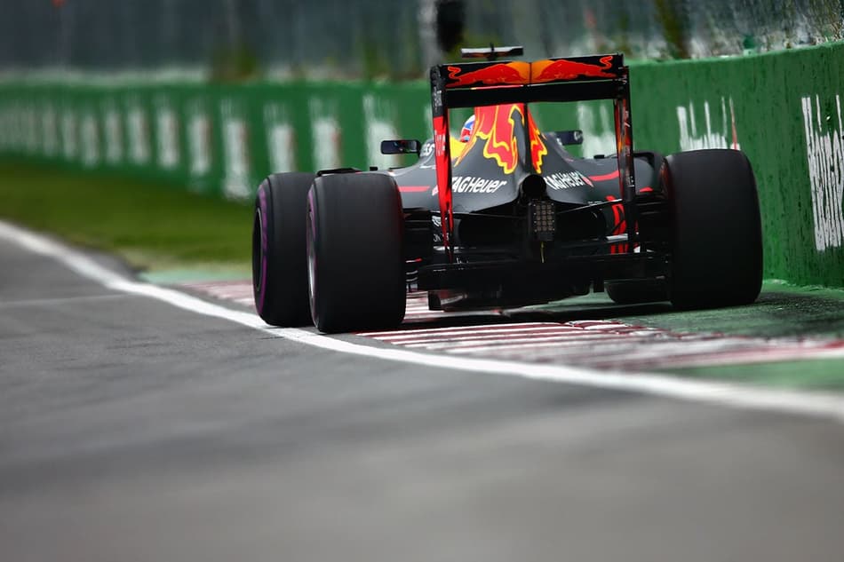 Ricciardo acredita que chuva pode lhe dar chances de vencer