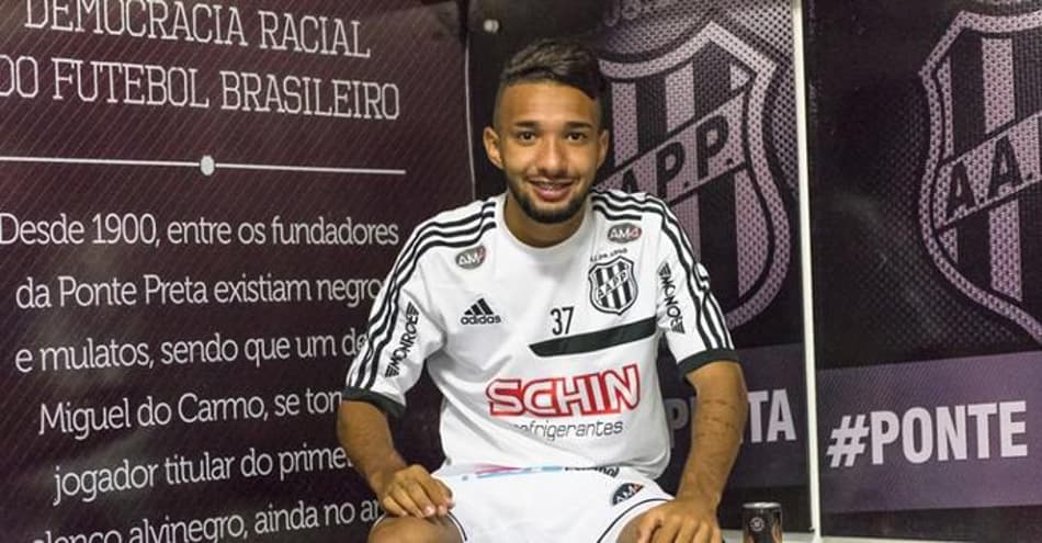 Gols, dribles e assistências: veja os números de Clayson, atacante que interessa ao Santos