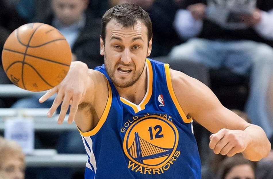 Frustrado, Golden State Warriors pode trocar titular Andrew Bogut
