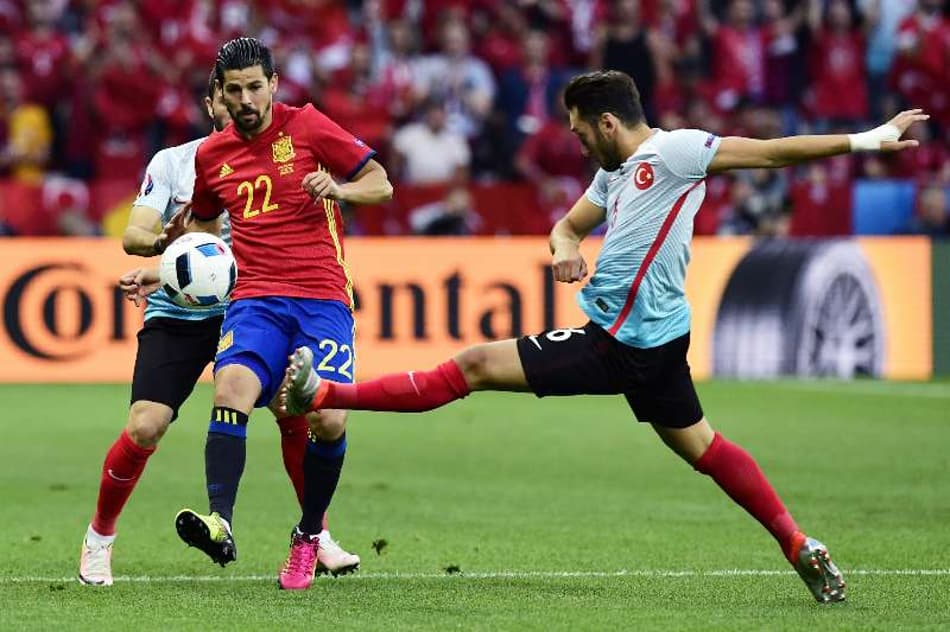 AGORA! Espanha pega a Turquia de olho em vaga na próxima fase