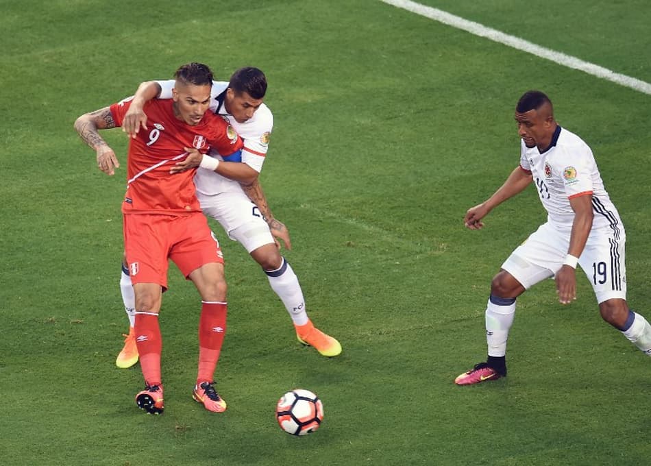 TEMPO REAL! Peru e Colômbia decidem vaga nos pênaltis