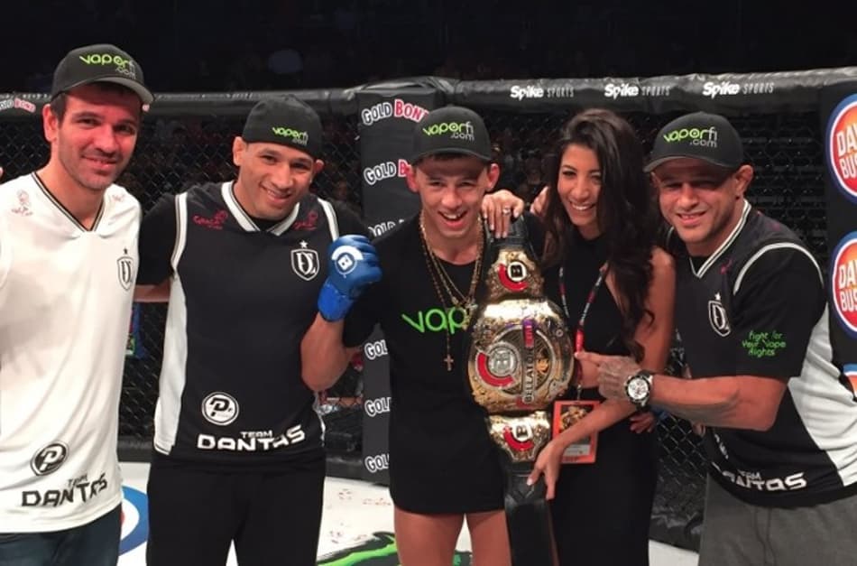 Dudu Dantas dá um passeio em Loro e retoma cinturão do Bellator