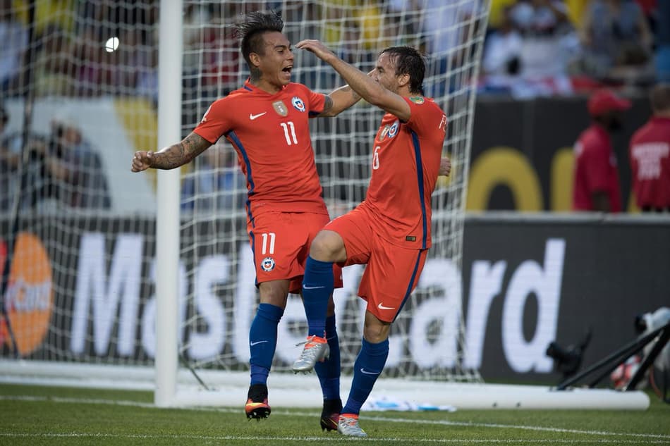 Com tempestade, Chile bate Colômbia e reencontra Argentina na decisão da Copa América