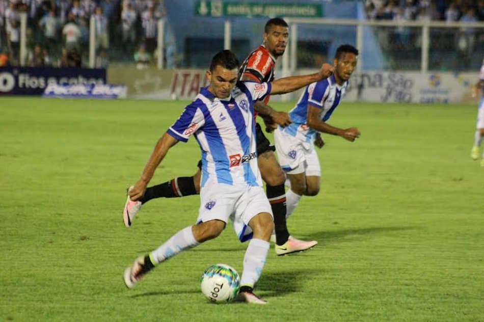 Lateral do Paysandu projeta G-4 após três vitórias seguidas na Série B
