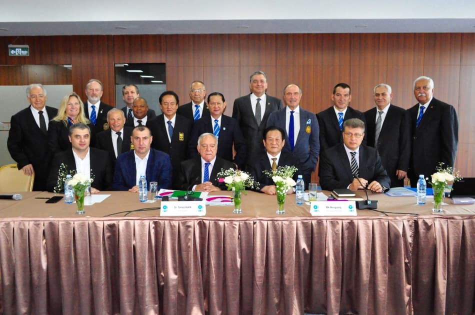 Rússia também deverá ser excluída do levantamento de peso na Rio-2016