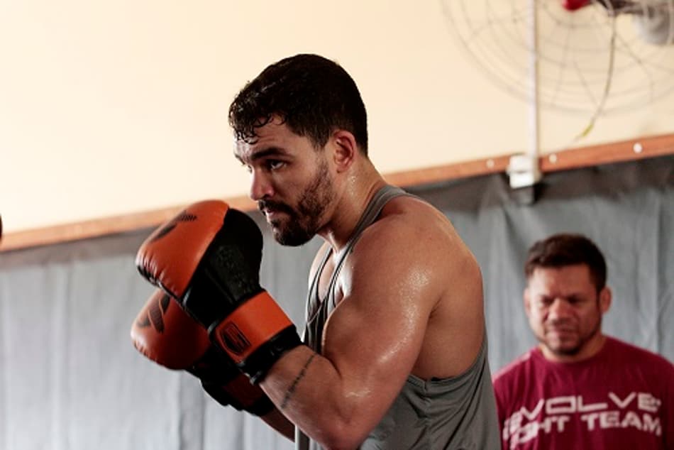 Pitbull destaca preparação mental a caminho do título do Bellator