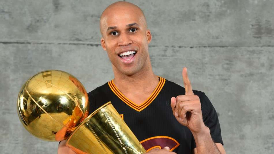 Richard Jefferson desiste de aposentadoria e renova contrato com o Cleveland Cavaliers