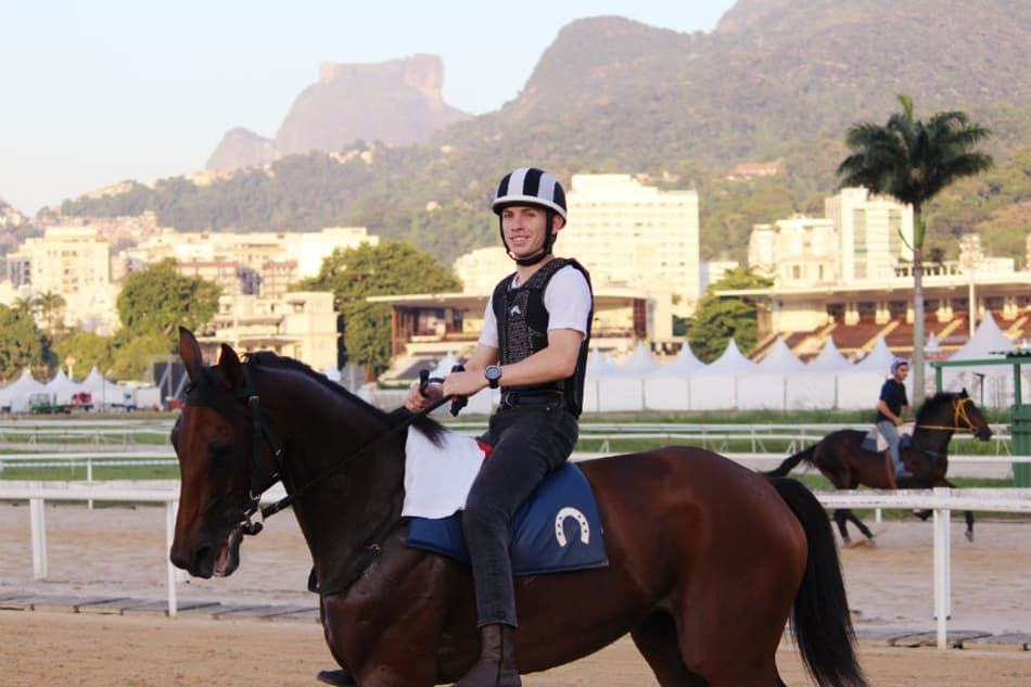 Dez páreos encerram a temporada