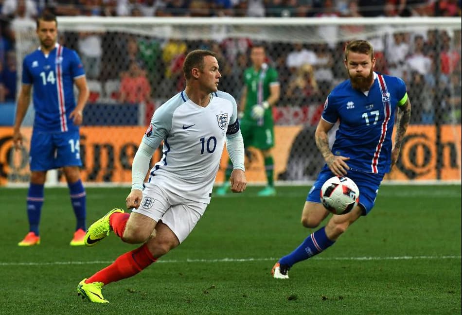 AGORA! Inglaterra encara a Islândia pela Euro
