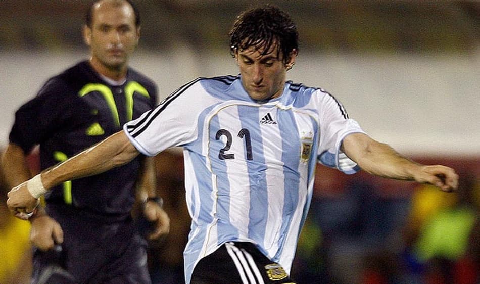 Relembre 11 sul-americanos que eram promessas no game Champions Manager 01/02