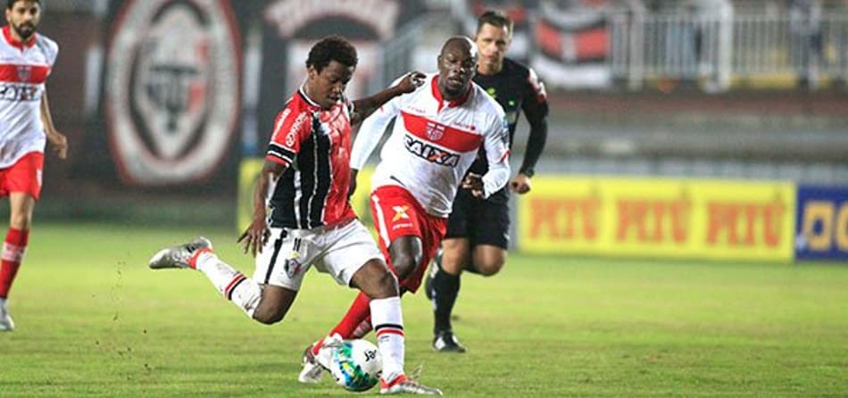 CRB vence Joinville, cola no G-4 e derruba treinador dos catarinenses
