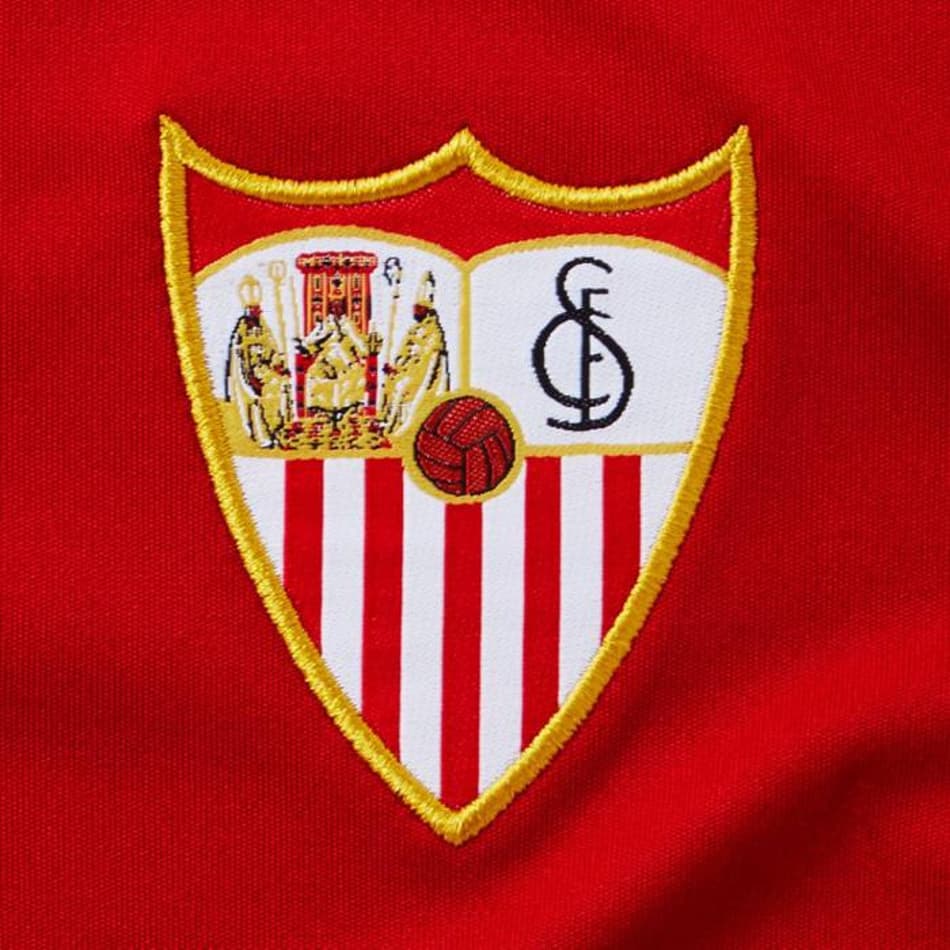 Conheça os uniformes reservas do Sevilla para temporada
