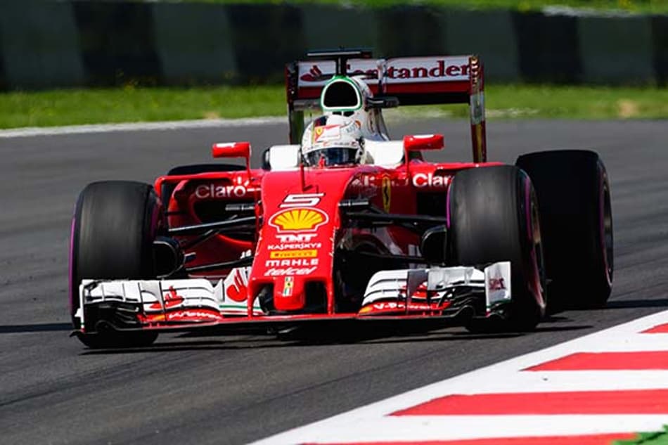 Ferrari reage e coloca Vettel e Raikkonen à frente na terceira sessão de treinos